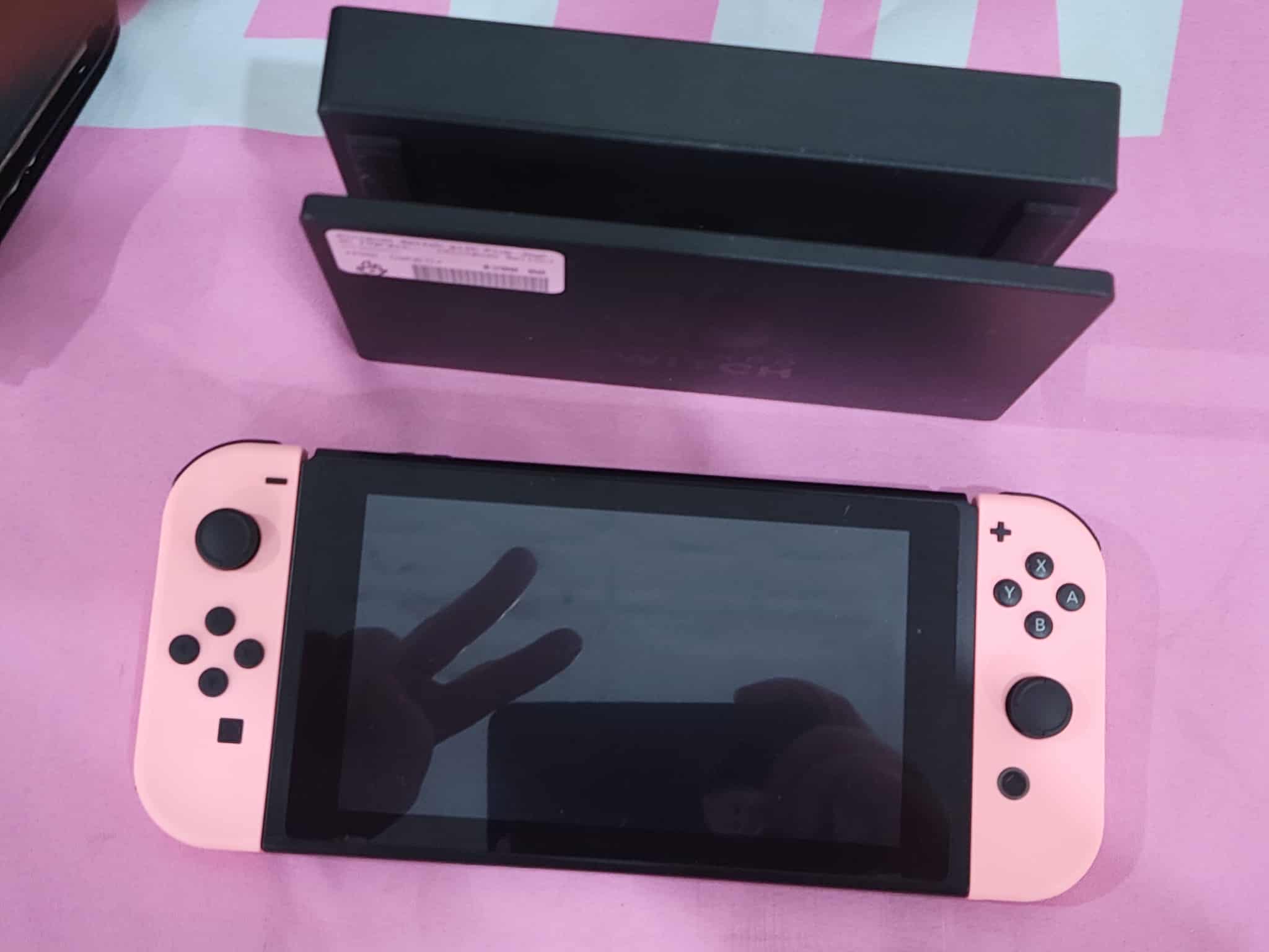 Nintendo Switch with Pink Joycon [Version 2] - Nintendo Switch